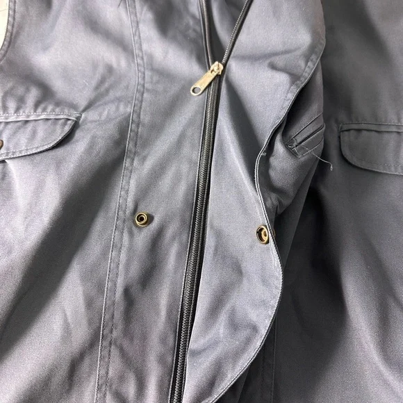 Men's Vest - Picture 5 of 14